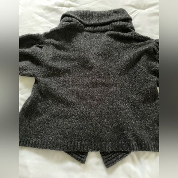 “ BCBGMaxazria” cardigan - Picture 4 of 6